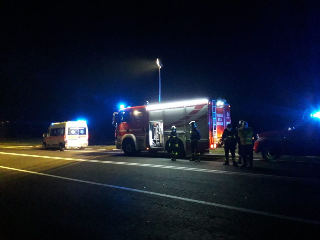 Ambulanza della Pat tamponata sulla Sp 455