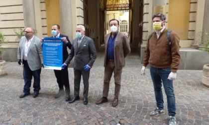 Chiusure di Natale: venerdì protesta Ascom e Fipe davanti alla Prefettura