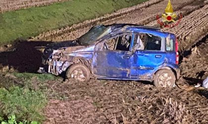 Auto fuori strada: un ferito in ospedale