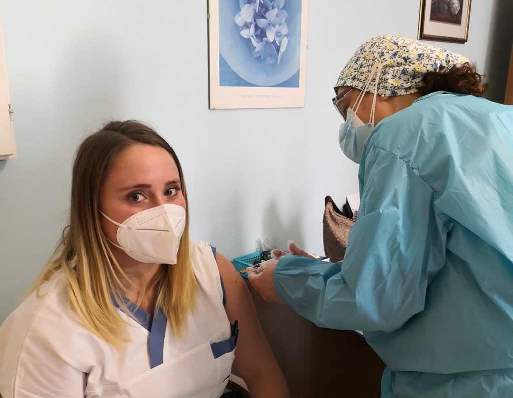 Vaccini nell’rsa: 72 fra operatori e ospiti