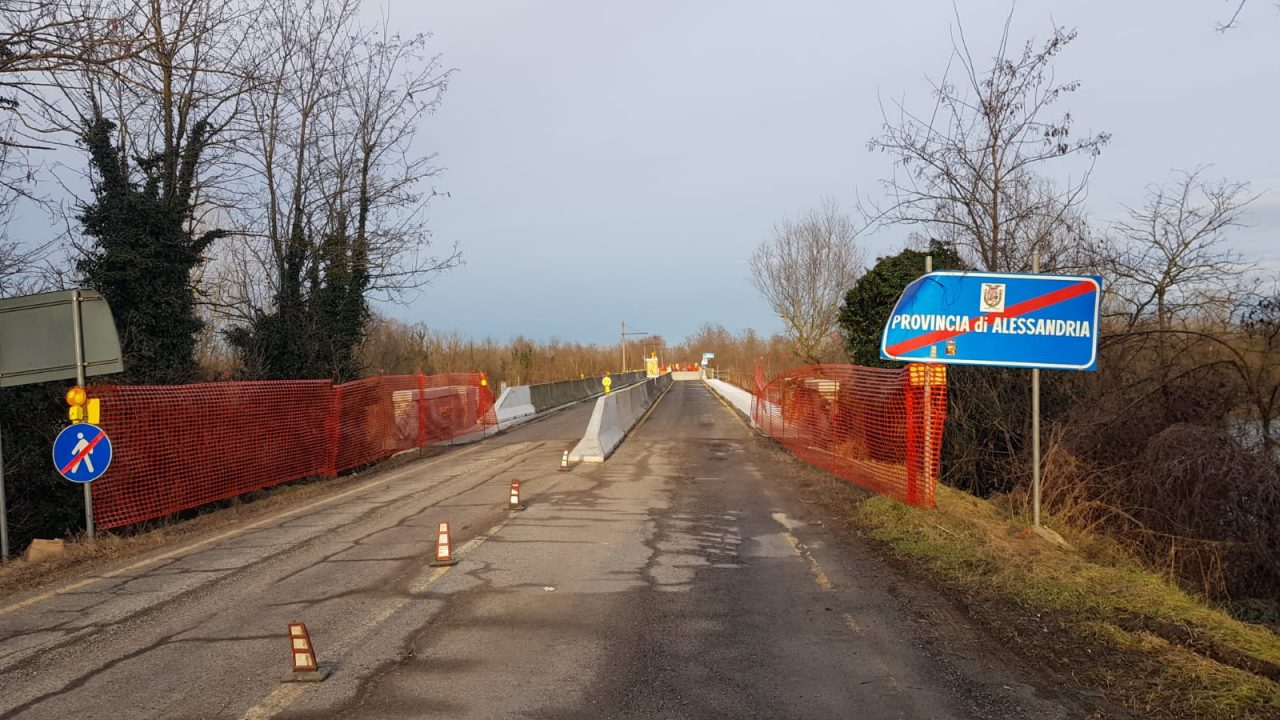 Ponte del Po a Trino: altri lavori, senso unico alternato