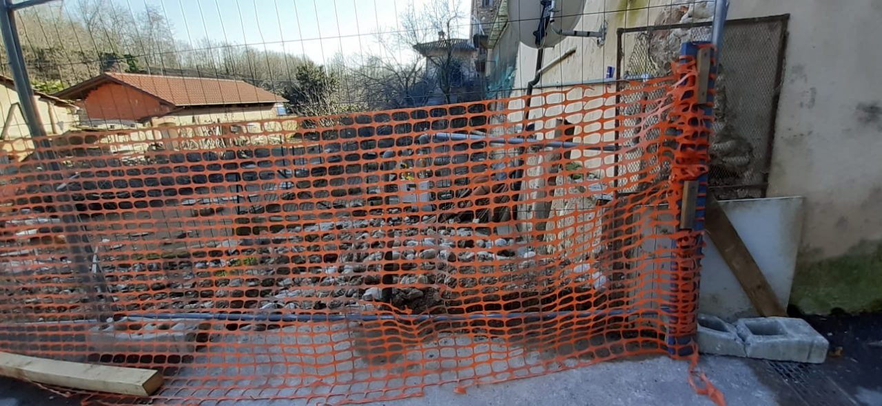 Crolla muraglione della canonica di Rovasenda