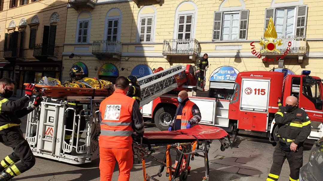 Incidente domestico: serve l’autoscala