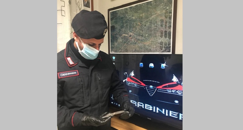 Coltello da 7 cm in auto: denunciato un 36enne georgiano