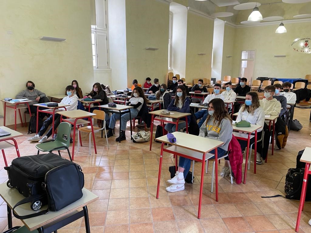 Classe IV Liceo Scientifico A.Avogadro indirizzo Sportivo Vercelli_n.1 (1)