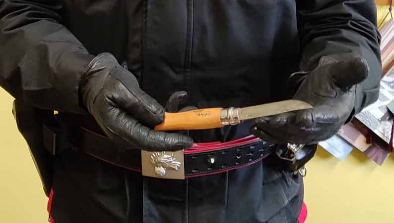 Denunciato 30enne per porto ingiustificato di armi