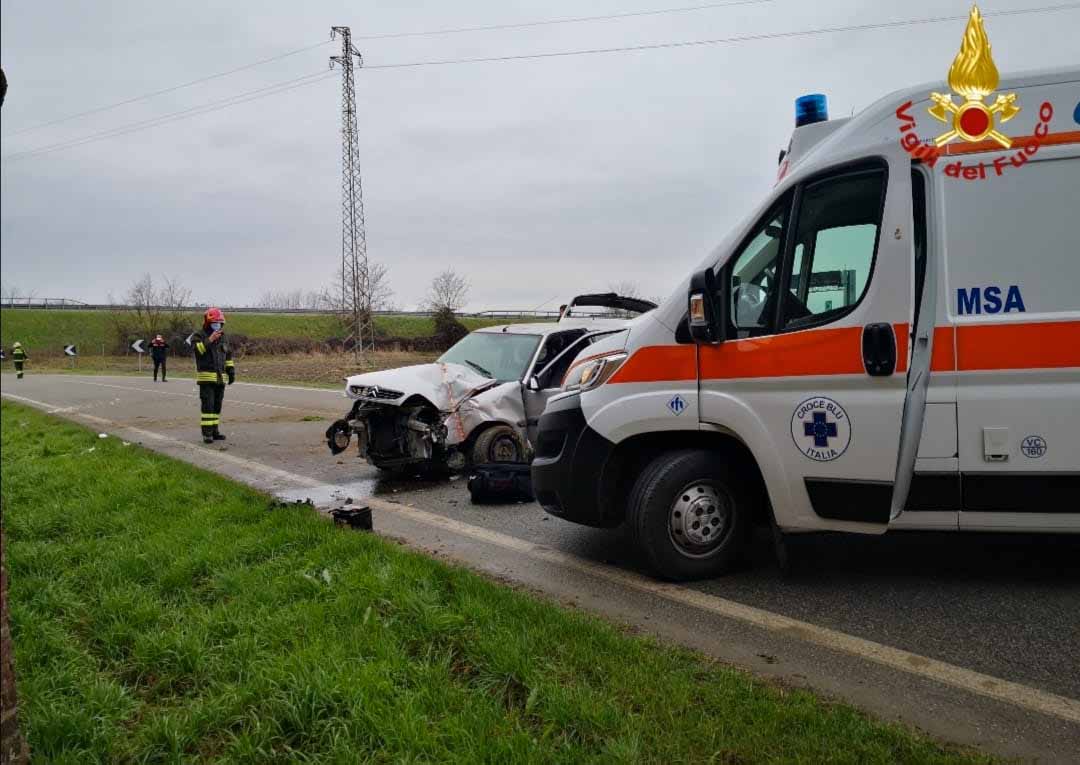 Perde il controllo della sua auto: 30enne in codice rosso