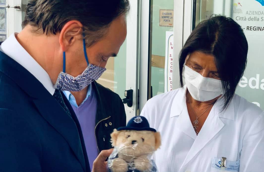 Speranze per Eytan il bimbo unico sopravvissuto nel disastro di Stresa
