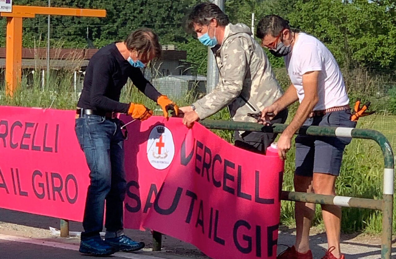 Cresce la febbre Rosa: 90 della carovana del Giro al Modo Hotel