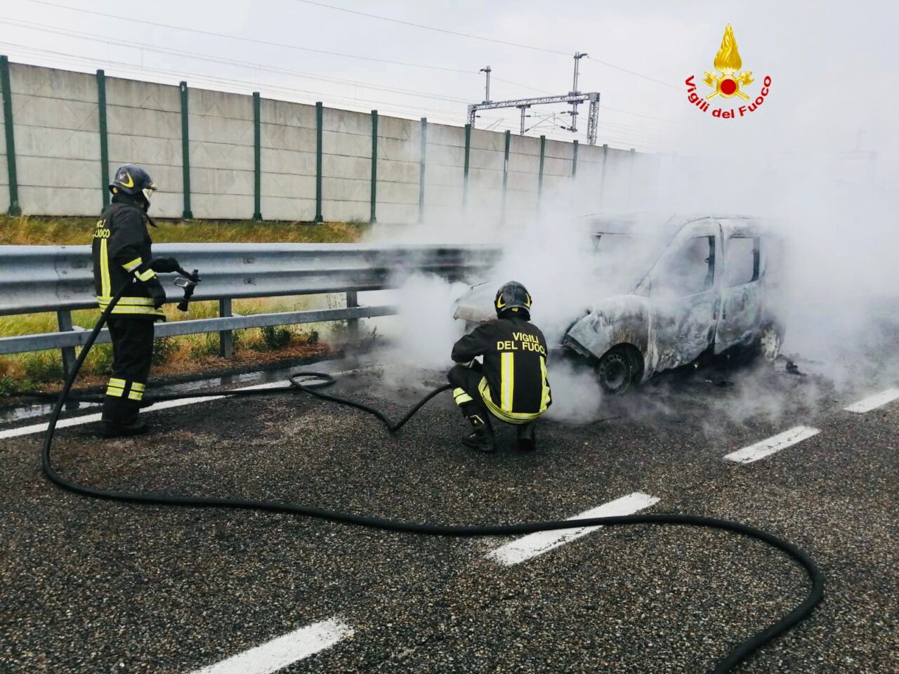 Auto a fuoco sull’autostrada A4