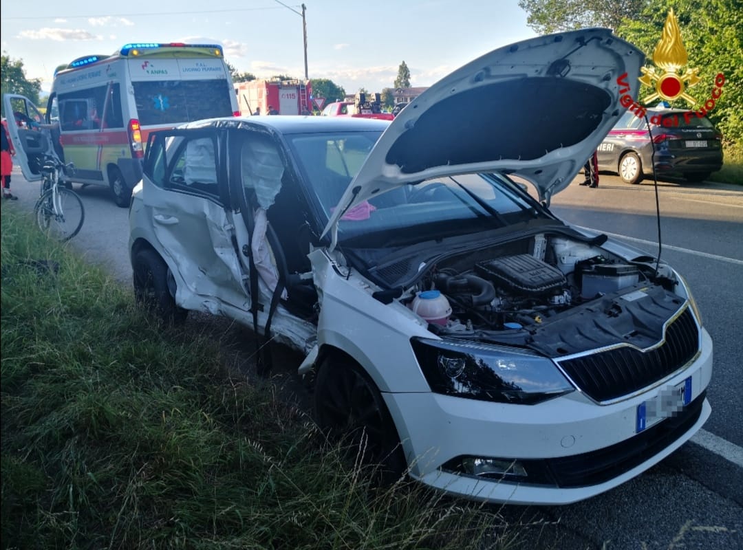 Golf contro Skoda: feriti in ospedale