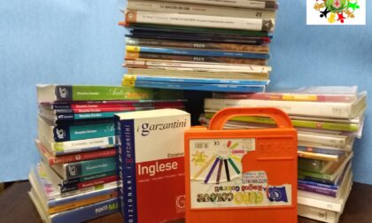 Torna “Un libro per tutti”: raccolta benefica materiale scolastico