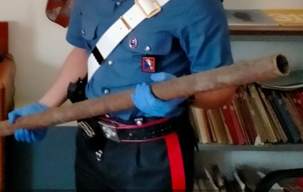 Picchia i genitori: arrestato 24enne