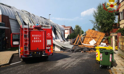 Auto con persona all'interno sepolta dai detriti del PalaBertinetti