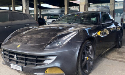 Ferrari di contrabbando bloccata in dogana