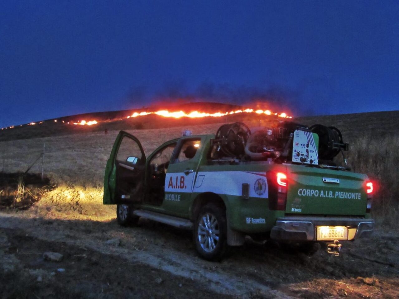Lotta al fuoco in Calabria: volontari Aib piemontesi sul posto