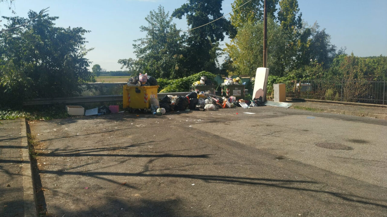 Degrado in via Zambeccari all’Aravecchia