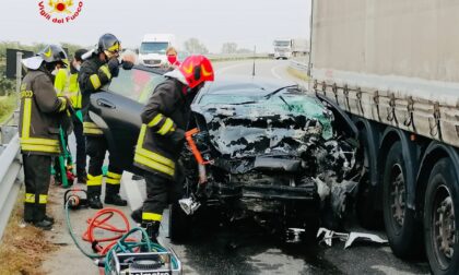 Incidente Santhià: un ferito in codice rosso, vettura accartocciata