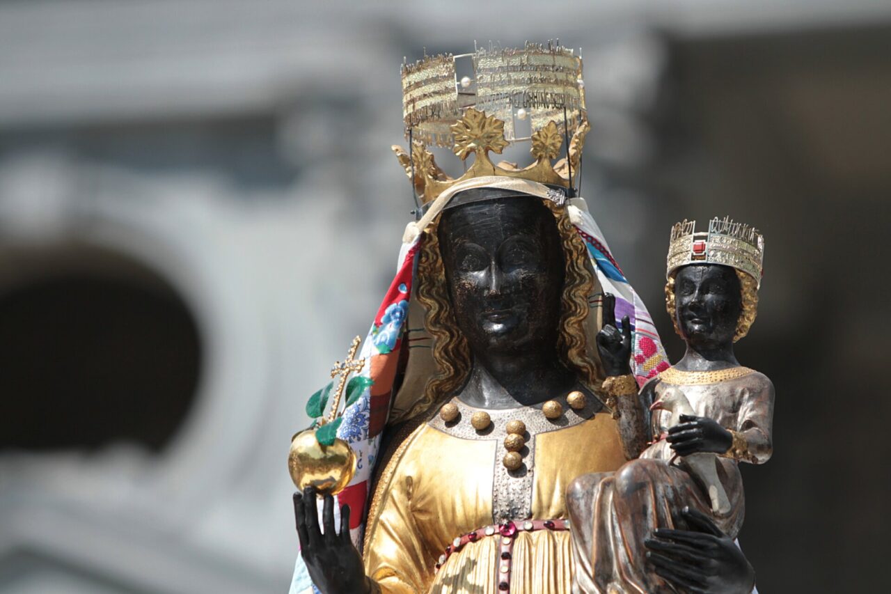 Oropa: in 1500 alla V Centenaria Incoronazione della Madonna Nera – Fotogallery