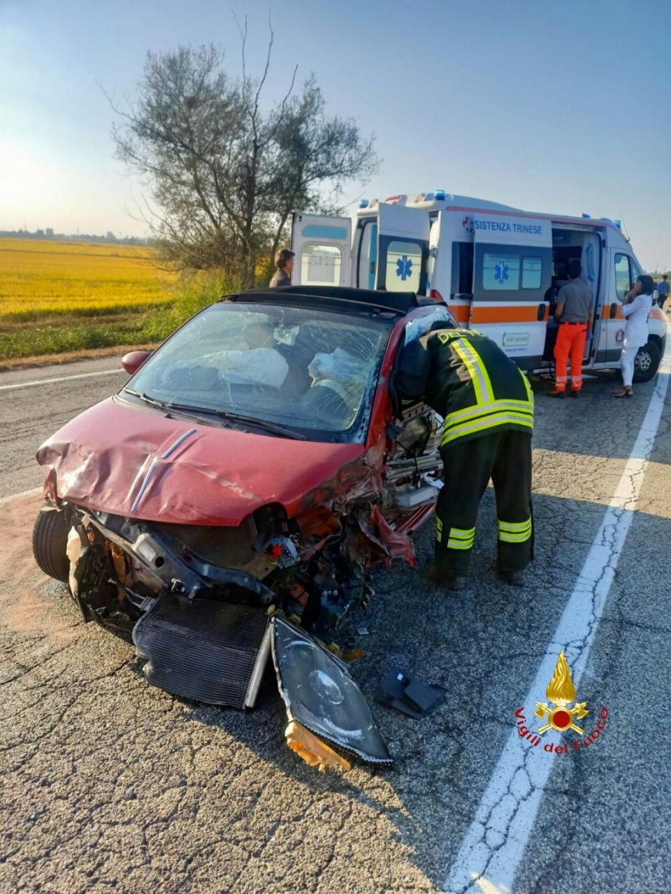 Scontro tra due auto e un mezzo pesante sulla SP455: nessun ferito grave