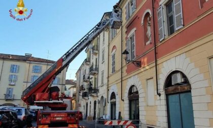 Rimossa antenna pericolante in piazza D'Azeglio