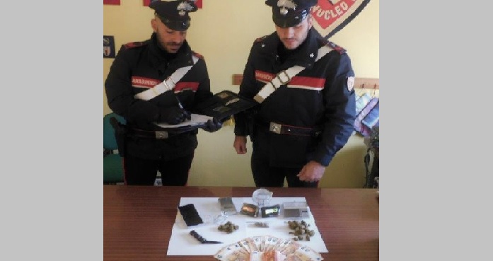 Pusher arrestato dai Carabinieri aveva 200 grammi di droga