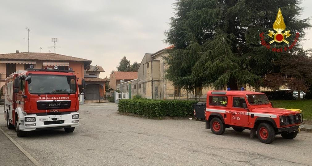 Crescentino: cade in casa, persona soccorsa dai Vigili del Fuoco