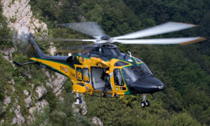 Val d'Otro: escursionista ferito salvato con un elicottero della Guardia di Finanza