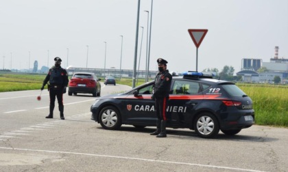 Banda di ladri fermata dai Carabinieri su auto rubata: un arresto