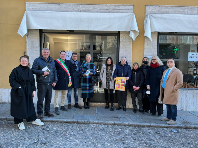 I premiati in Valsesia del concorso “Compra locale vinci il Natale”