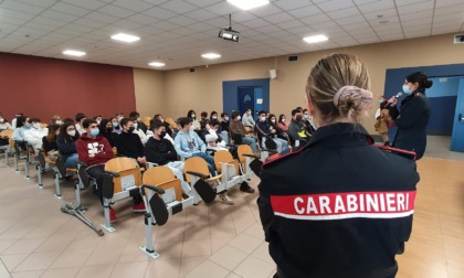 Arma dei Carabinieri: visite nelle scuole superiori della provincia
