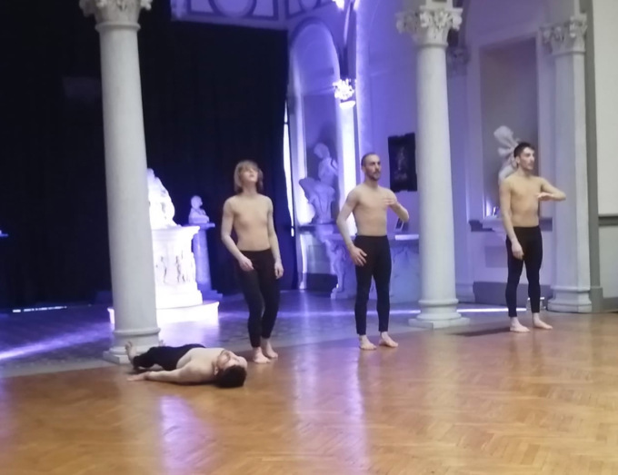 “Lesacre”: al Museo Borgogna la danza commuove e rigenera lo spirito