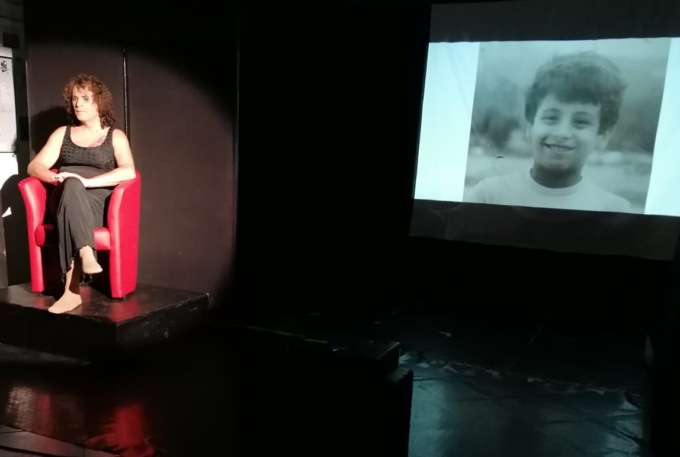 Al Circolo Sardo Dessì la storia di Enzo che scelse di essere Carla