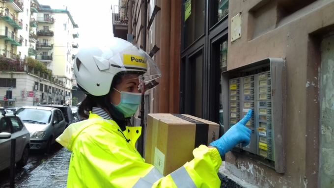 Poste italiane: in provincia di Vercelli un +17% di E-commerce