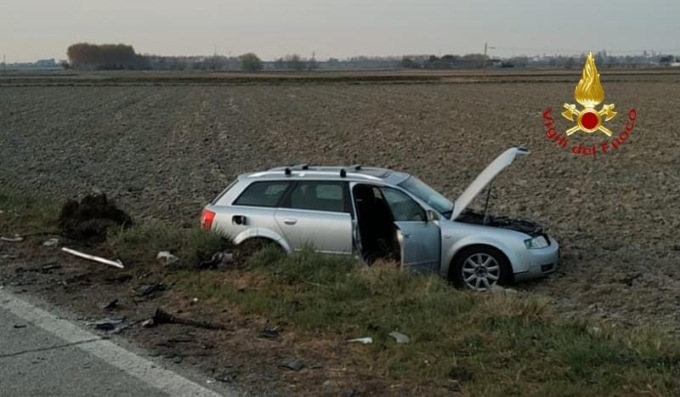 Scontro nella strada fra Borgo Vercelli e Villata: feriti in ospedale