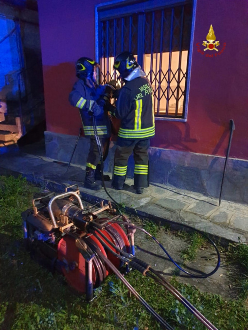 Cade in casa mentre cucina: persona soccorsa dal Vigili del Fuoco