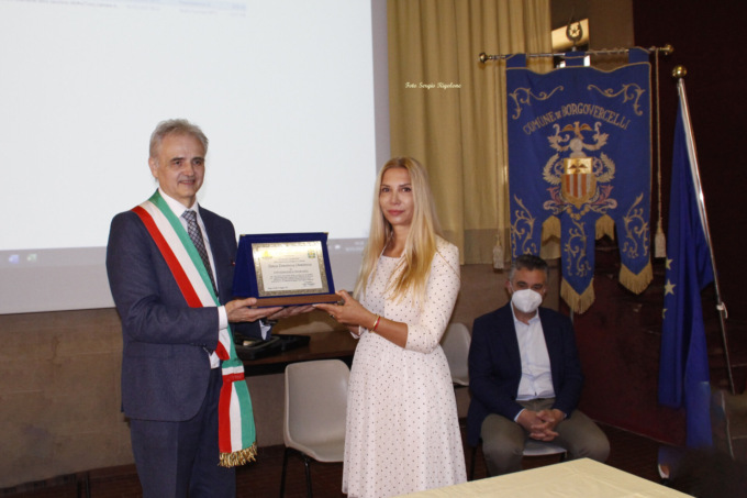 Borgo Vercelli: con la cittadinanza alla Console di Bulgaria si apre un percorso di amicizia