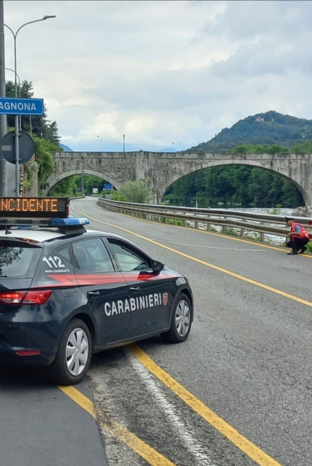 Denunciato 21enne per lesioni stradali, omissione di soccorso e guida in stato di ebbrezza alcolica