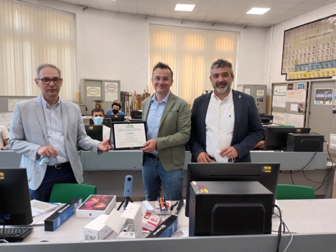 Confartigianato consegna il “Kit Digitale per le scuole” a Vercelli, Gattinara e Crescentino