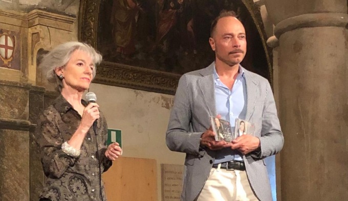 Enrico Iviglia strega il Dugentesco chiacchierando e cantando