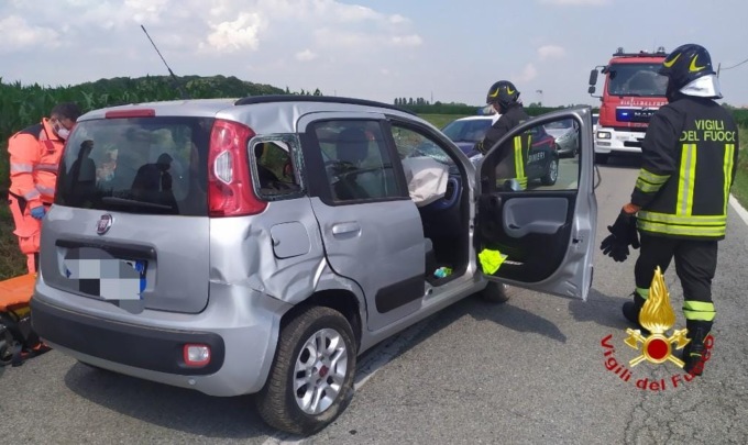 Incidente autonomo con la Panda, finisce in ospedale