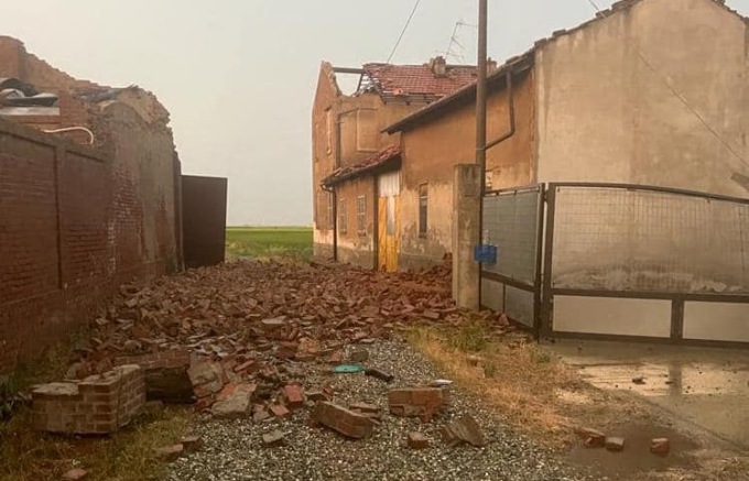 Maltempo: si allunga la lista dei danni, tromba d’aria a Ronsecco