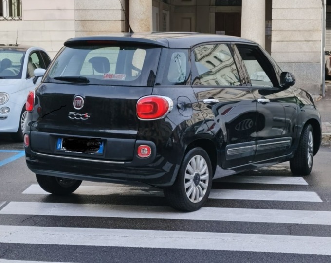 Parcheggio d’artista in piazza del municipio