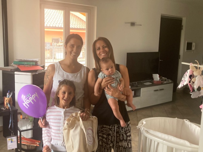 “Benvenuti a Santhià”: continua la distribuzione dei regali di benvenuto ai cittadini del domani
