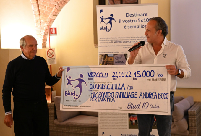 Biud 10: alla cena per Andrea donati 15.000 euro a Tata Mia