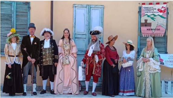 Le maschere di Crova continuano il tour