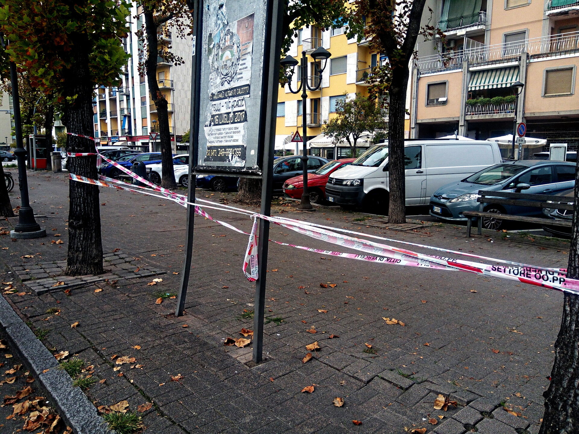 Corso Abbiate pavimentazione viale rovinata 03