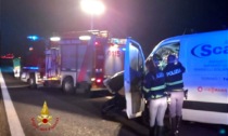 Incidente sulla A4: scontro furgone camion