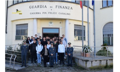 Guardia di Finanza di Vercelli e Istituto Agrario Galileo Ferraris uniti per la Giornata dell’Unità Nazionale e delle Forze Armate
