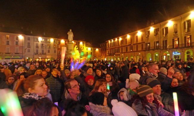 Il Pd vercellese: “Perché non c’è la festa in piazza il 31 dicembre?”
